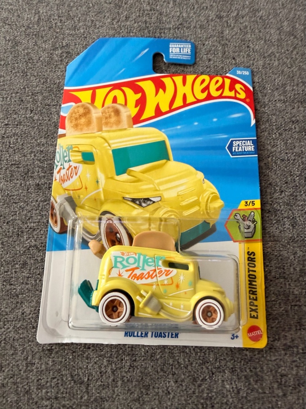 Hot Wheels Roller Toaster Toy Car - Yellow & Teal